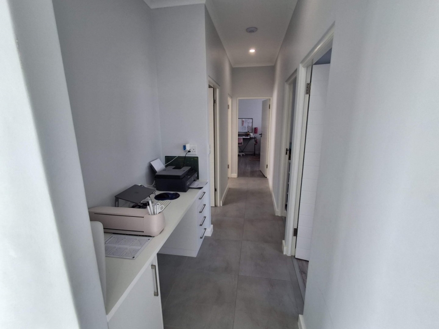 4 Bedroom Property for Sale in Sandown Western Cape